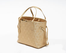 Load image into Gallery viewer, ESSENTIALS TOTE