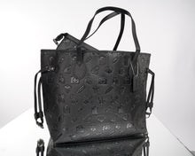 Load image into Gallery viewer, ESSENTIALS TOTE