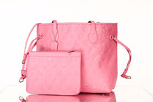 Load image into Gallery viewer, ESSENTIALS TOTE